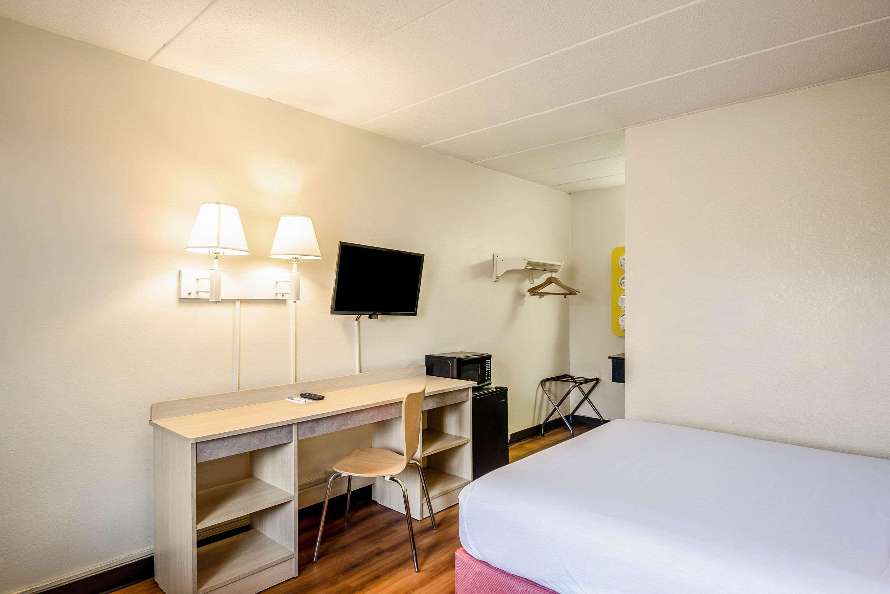 Rodeway Inn ダビューク エクステリア 写真